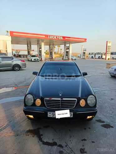 Mercedes E 240 2000, 379,000 km - 2.6 l - Bakı