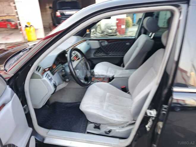 Mercedes E 240 2000, 379,000 km - 2.6 l - Bakı
