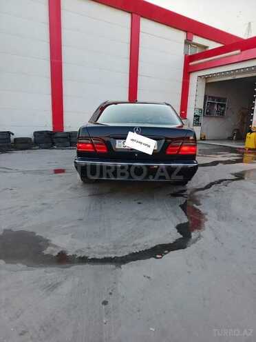 Mercedes E 240 2000, 379,000 km - 2.6 l - Bakı
