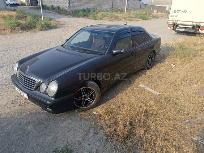 Mercedes E 220 1999, 322,232 km - 2.2 l - Göygöl