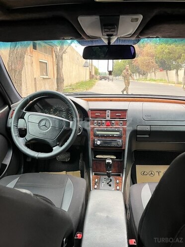 Mercedes C 240 1998, 260,000 km - 2.4 л - Sumqayıt