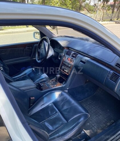 Mercedes E 230 1997, 397,356 km - 2.3 l - Ağstafa