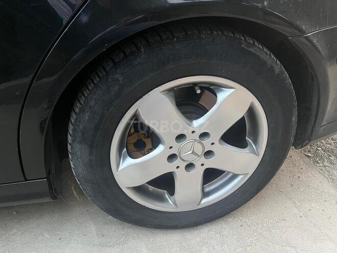 Mercedes E 270 2002, 306,180 km - 2.7 l - Beyləqan