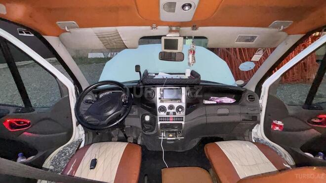 Iveco  2011, 650,000 km - 3.0 l - Bakı