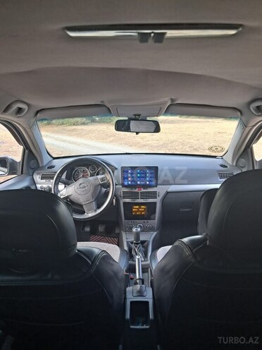 Opel Astra 2005, 270,000 km - 1.4 л - Şəki
