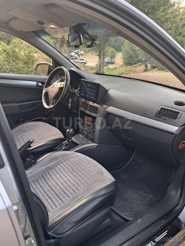 Opel Astra 2005, 270,000 km - 1.4 л - Şəki