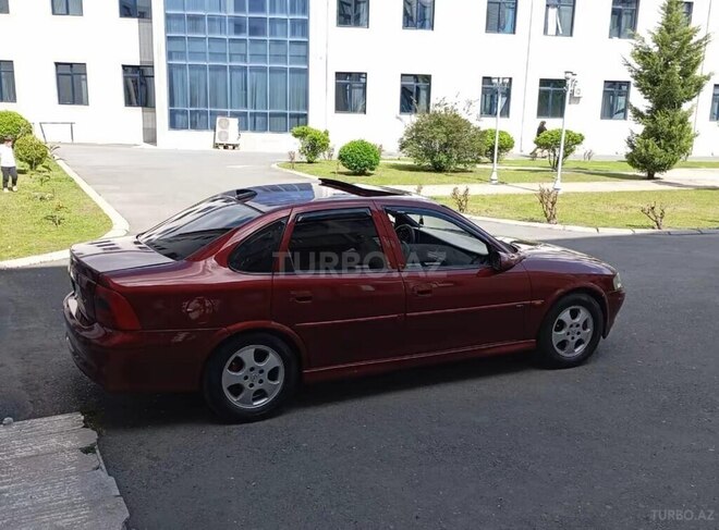 Opel Vectra 2000, 270,000 km - 1.6 l - Balakən