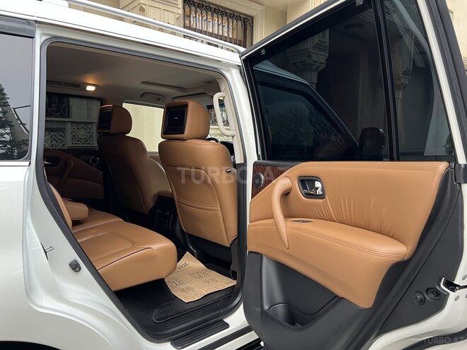 Nissan Patrol 2017, 91,500 km - 5.6 л - Bakı