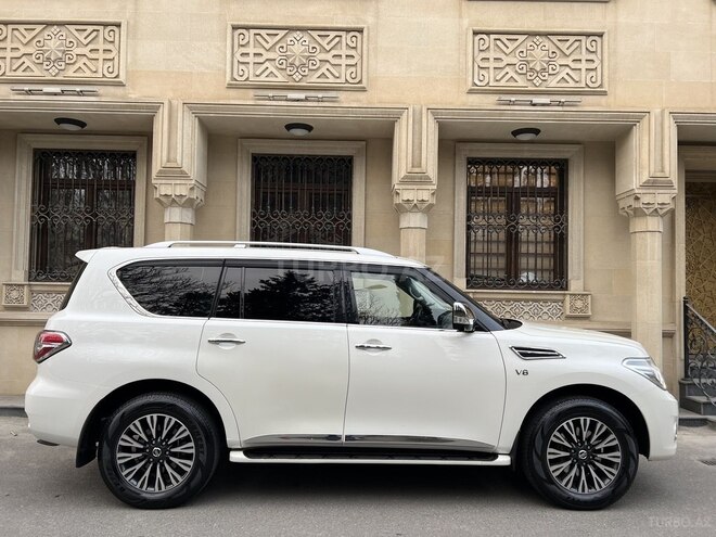 Nissan Patrol 2017, 91,500 km - 5.6 л - Bakı