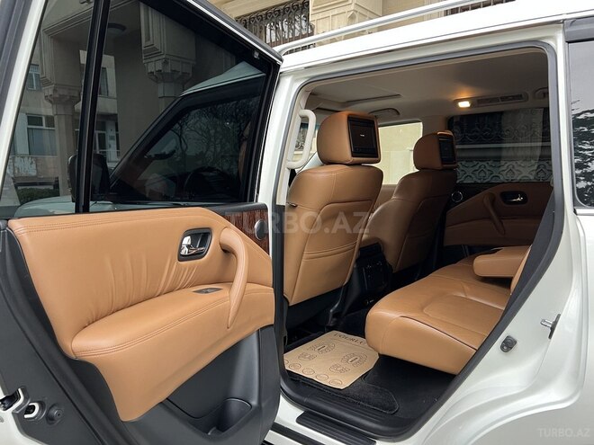 Nissan Patrol 2017, 91,500 km - 5.6 л - Bakı