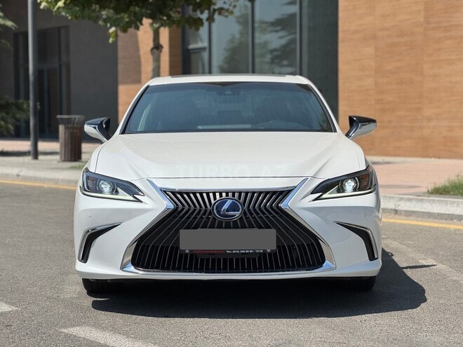 Lexus ES 300h 2019, 61,000 km - 2.5 l - Bakı