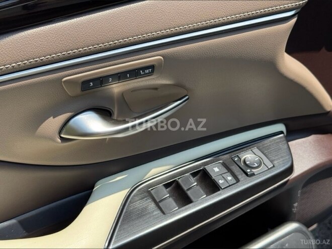 Lexus ES 300h 2019, 61,000 km - 2.5 l - Bakı