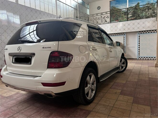 Mercedes ML 350 2011, 215,000 km - 3.5 l - Tovuz