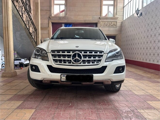 Mercedes ML 350 2011, 215,000 km - 3.5 l - Tovuz
