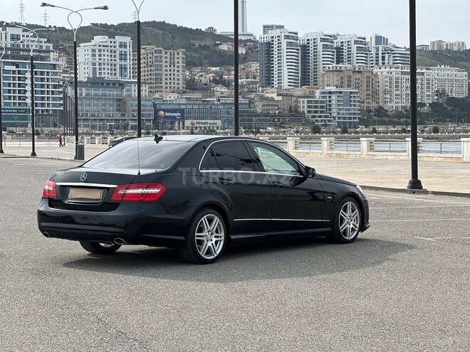 Mercedes E 250 2010, 286,000 km - 1.8 л - Bakı