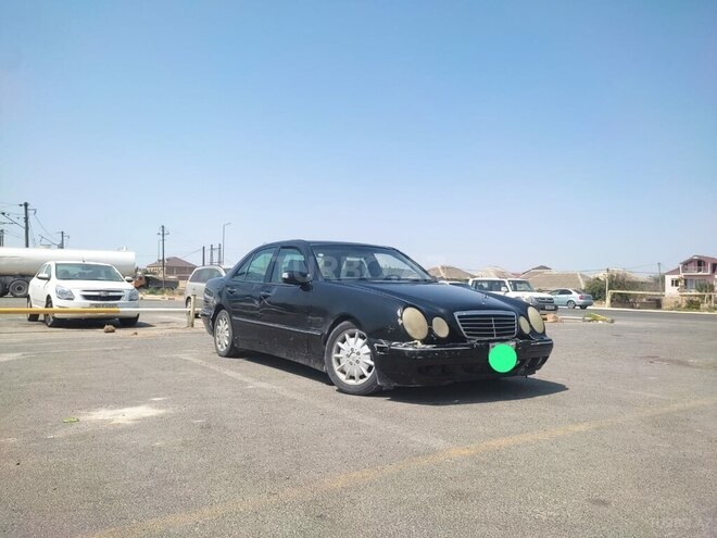Mercedes E 320 1999, 260,000 km - 3.2 l - Bakı