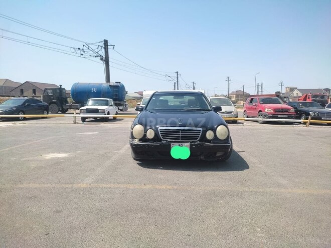 Mercedes E 320 1999, 260,000 km - 3.2 l - Bakı