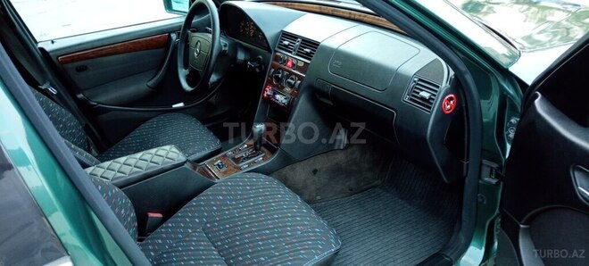 Mercedes C 200 1999, 398,000 km - 2.0 л - Xırdalan