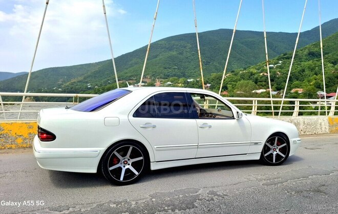 Mercedes E 320 2000, 440,198 km - 3.2 l - Şəki
