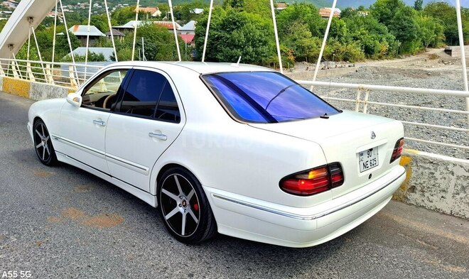 Mercedes E 320 2000, 440,198 km - 3.2 l - Şəki