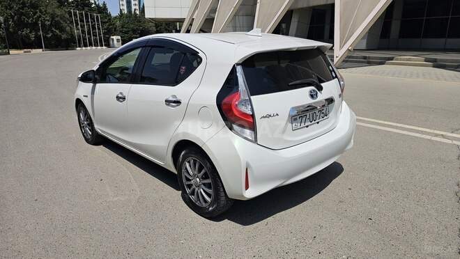 Toyota Aqua 2018, 32,586 km - 1.5 l - Bakı