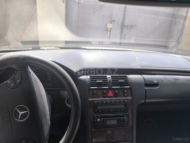 Mercedes E 240 1999, 547,000 km - 2.4 l - Bakı