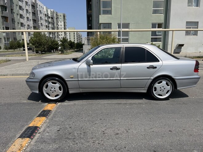 Mercedes C 200 2000, 265,000 km - 2.0 л - Bakı