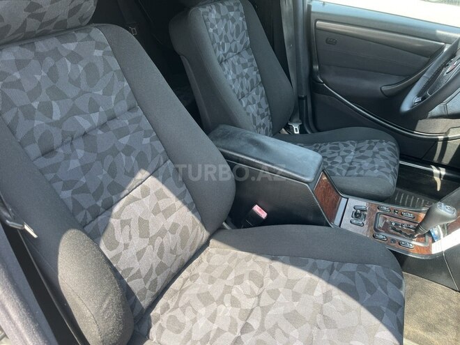 Mercedes C 200 2000, 265,000 km - 2.0 л - Bakı