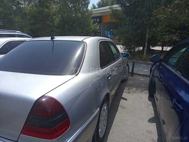 Mercedes C 240 2000, 289,000 km - 2.6 l - Saatlı
