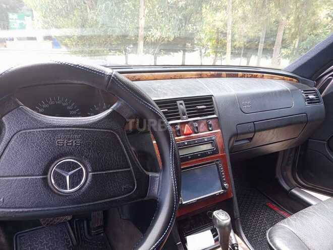 Mercedes C 240 2000, 289,000 km - 2.6 l - Saatlı