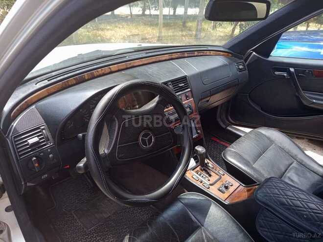 Mercedes C 240 2000, 289,000 km - 2.6 l - Saatlı