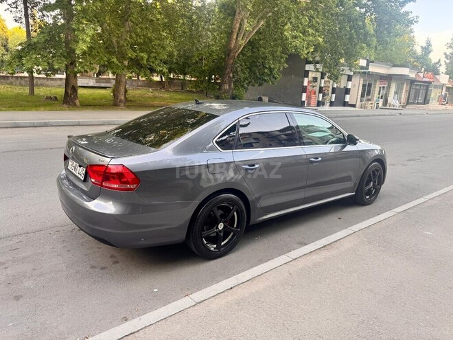 Volkswagen Passat 2014, 215,652 km - 1.8 l - Tovuz