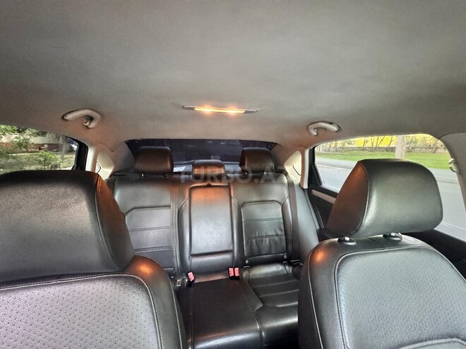Volkswagen Passat 2014, 215,652 km - 1.8 l - Tovuz