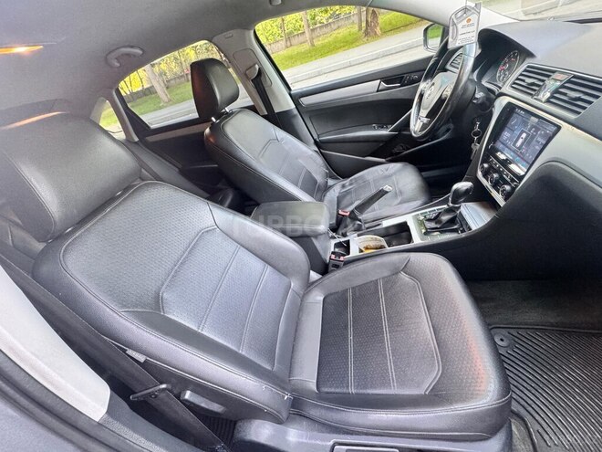 Volkswagen Passat 2014, 215,652 km - 1.8 l - Tovuz