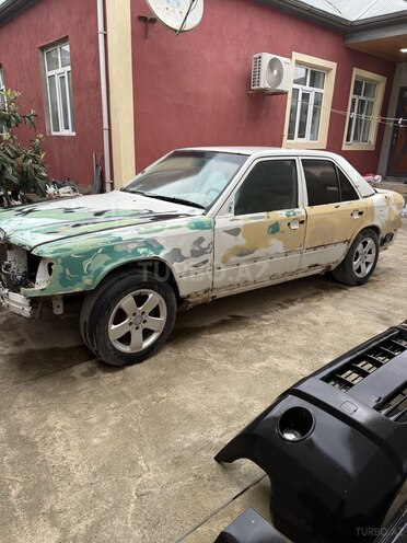 Mercedes E 260 1990, 300,000 km - 2.6 l - Bakı