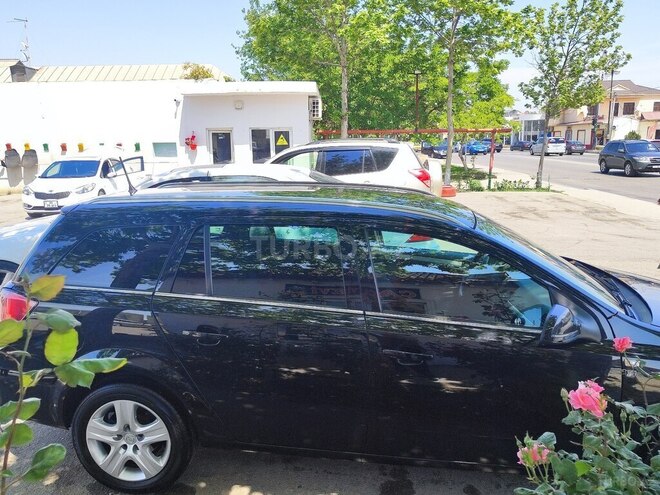 Opel Astra 2010, 215,000 km - 1.4 l - Bakı