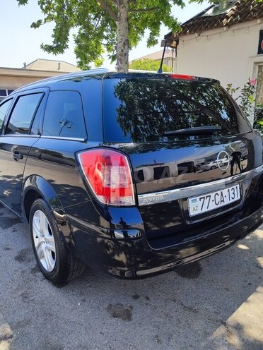 Opel Astra 2010, 215,000 km - 1.4 l - Bakı
