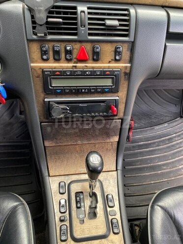 Mercedes E 240 2001, 400,000 km - 2.6 л - Bakı