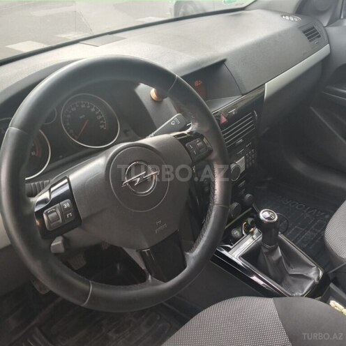 Opel Astra 2010, 215,000 km - 1.4 l - Bakı