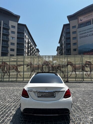 Mercedes C 300 2015, 179,700 km - 2.0 l - Bakı