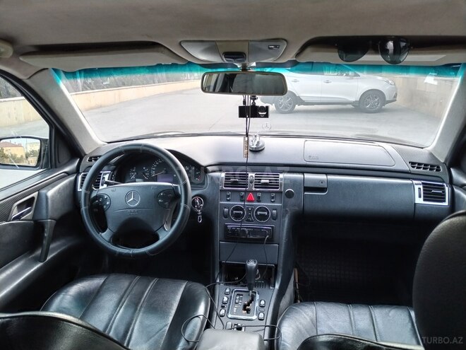 Mercedes E 220 d 1999, 378,816 km - 2.2 л - Bakı