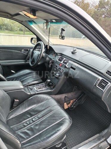 Mercedes E 220 d 1999, 378,816 km - 2.2 л - Bakı