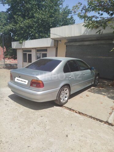 BMW 520 2001, 280,000 km - 2.2 l - Masallı
