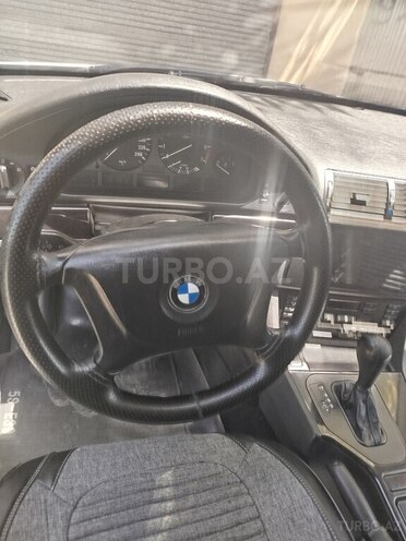 BMW 520 2001, 280,000 km - 2.2 l - Masallı