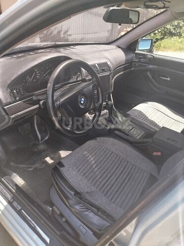 BMW 520 2001, 280,000 km - 2.2 l - Masallı