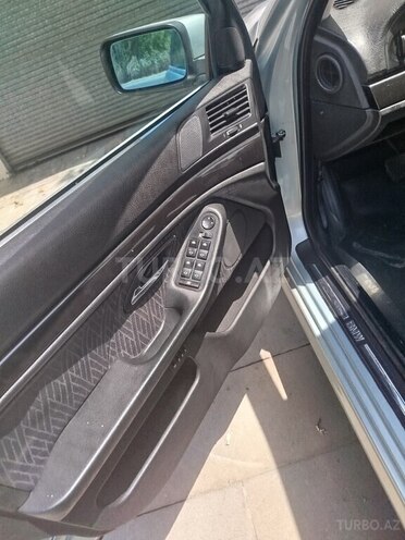 BMW 520 2001, 280,000 km - 2.2 l - Masallı