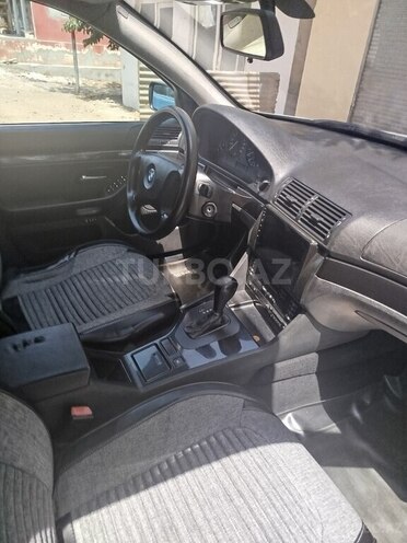 BMW 520 2001, 280,000 km - 2.2 l - Masallı