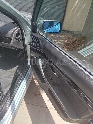 BMW 520 2001, 280,000 km - 2.2 l - Masallı