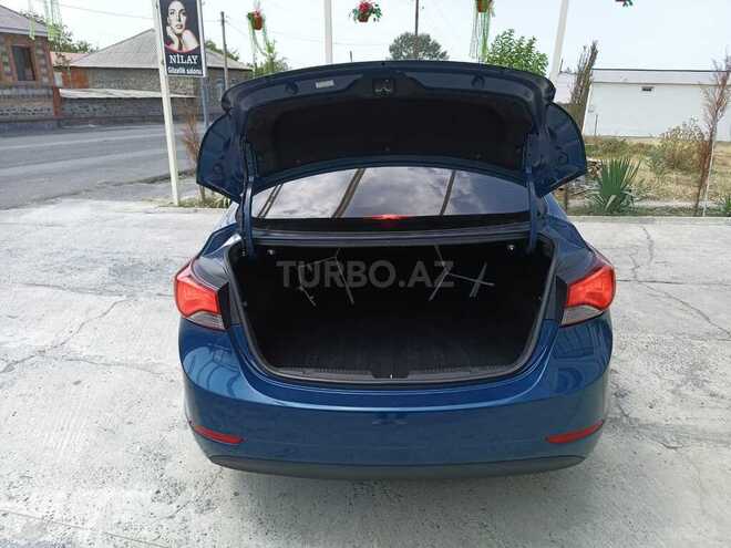 Hyundai Elantra 2015, 137,700 km - 1.8 л - Qax
