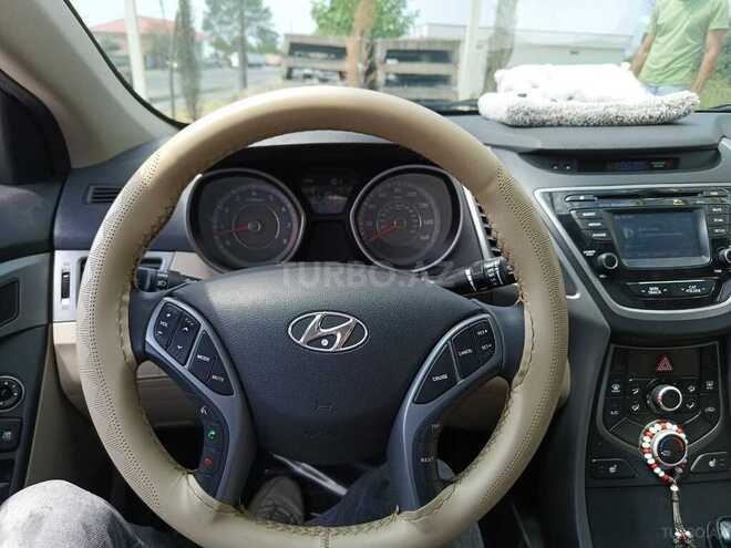 Hyundai Elantra 2015, 137,700 km - 1.8 л - Qax